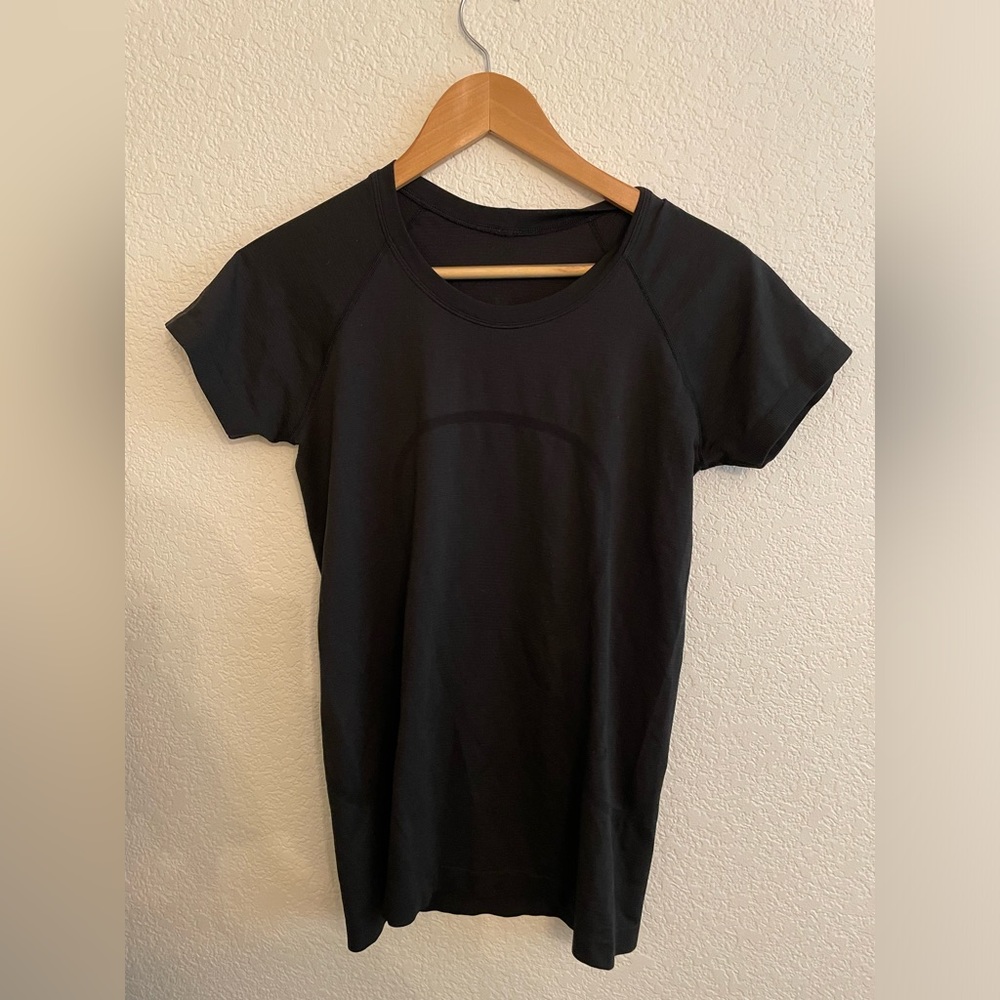 Lululemon T-shirt - Swiftly Tech short sleeve shirt black